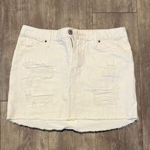 Vanilla Star Cream Distressed Mini Skirt